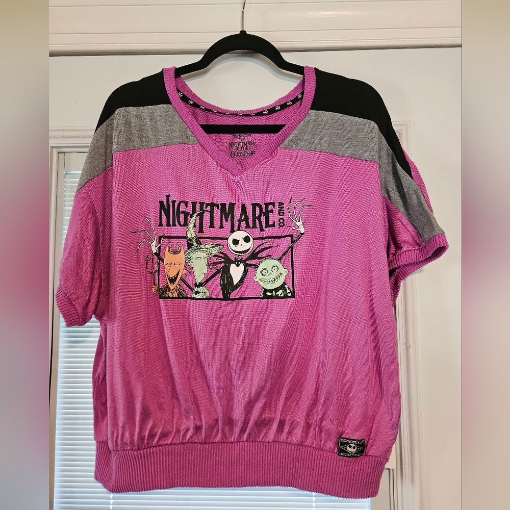 XL Women's Disney Nightmare Before Christmas short sleeve sweater top